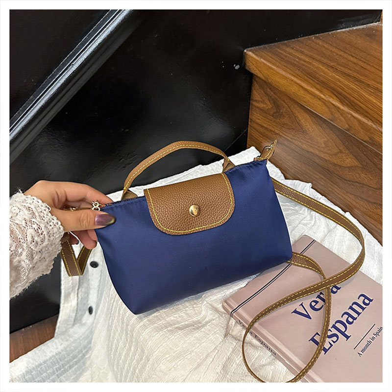 กระเป๋าสะพายข้างสีเขียวมะนาวอิ - Women Bags 2026 Trends บทวิจารณ์และราคา