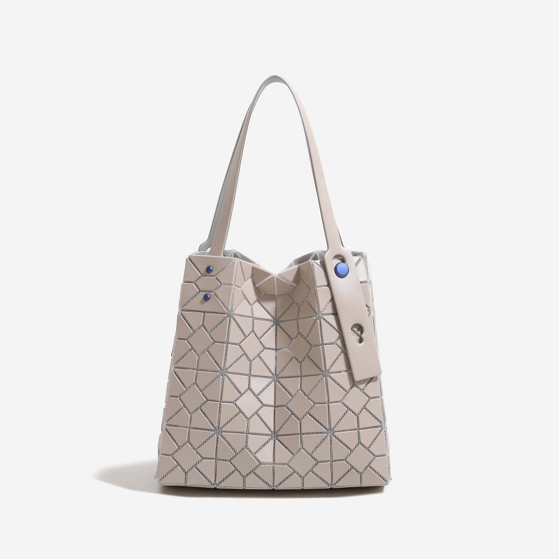 กระเป๋าโท้ทลายเพชรเรขาคณิตแฟชั - Women Bags 2026 Trends บทวิจารณ์และราคา