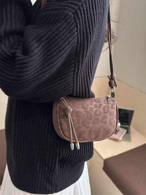 กระเป๋าสะพายไหล่เดี่ยวสีด้านสุ - Women'S Young Bags บทวิจารณ์และราคา
